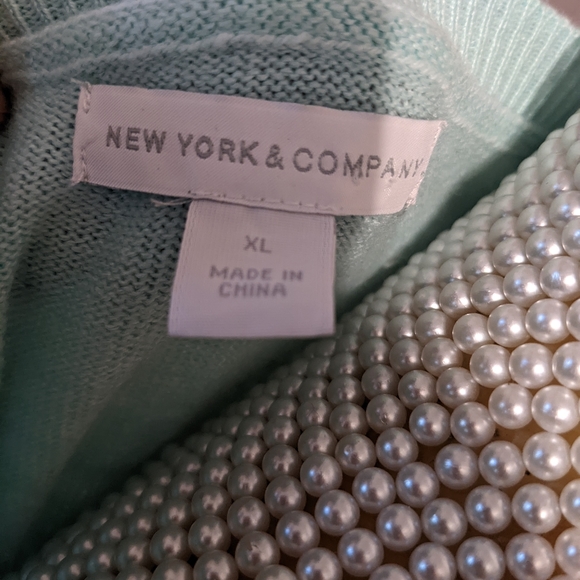 Mint New York & Company sweater - Picture 2 of 2